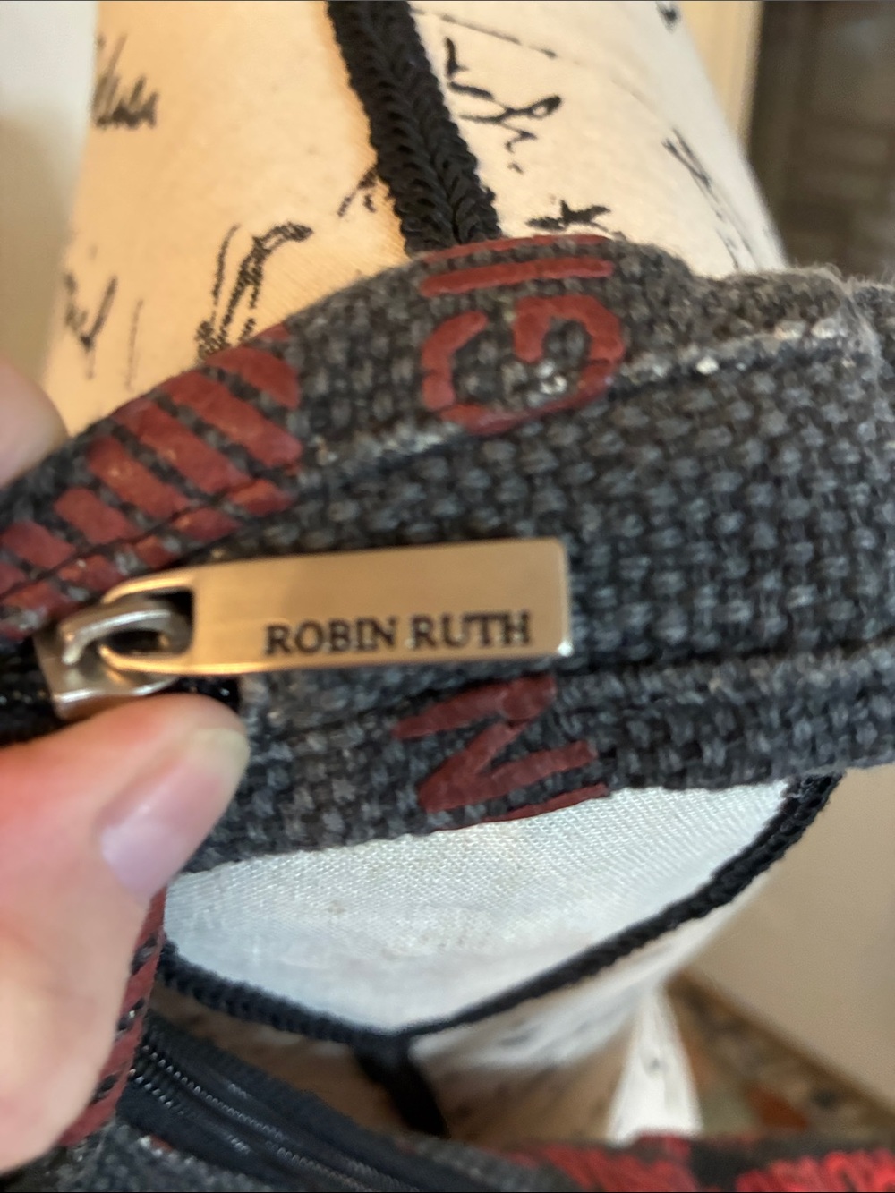 Robin Ruth Gray and Red Patterned Zip Pouch - Picture 2 of 9